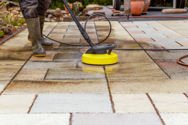 Best Pool Deck Cleaning in Mukwonago, WI